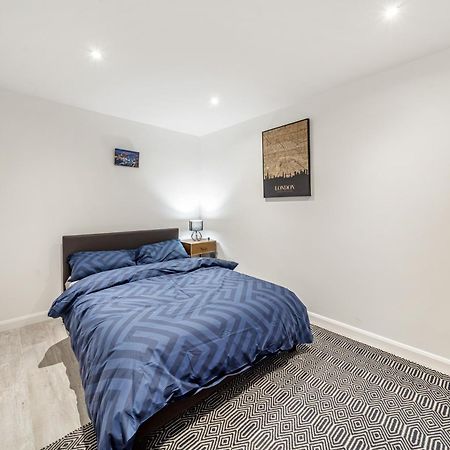 Two Bed Home In The Heart Of Egham Exterior photo